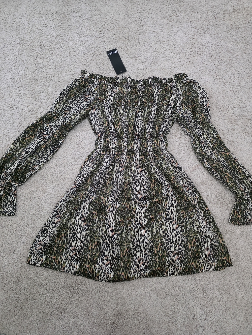 🐆 Nasty Gal Leopard Print Off-the-Shoulder Mini Dress. Size 0